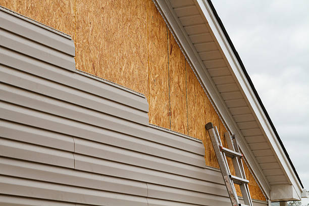 Professional Fiber Cement Siding technician working in Marshall, VA